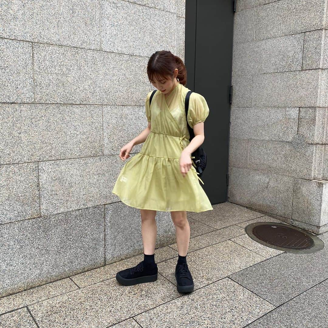 古川優香さんのインスタグラム写真 - (古川優香Instagram)「珍しく女の子な格好した🌼 今日の動画は夏服購入品なので見てね🧡🧡お風呂掃除しだしてからめっちゃ膝黒なった」6月22日 21時14分 - iamyukaf