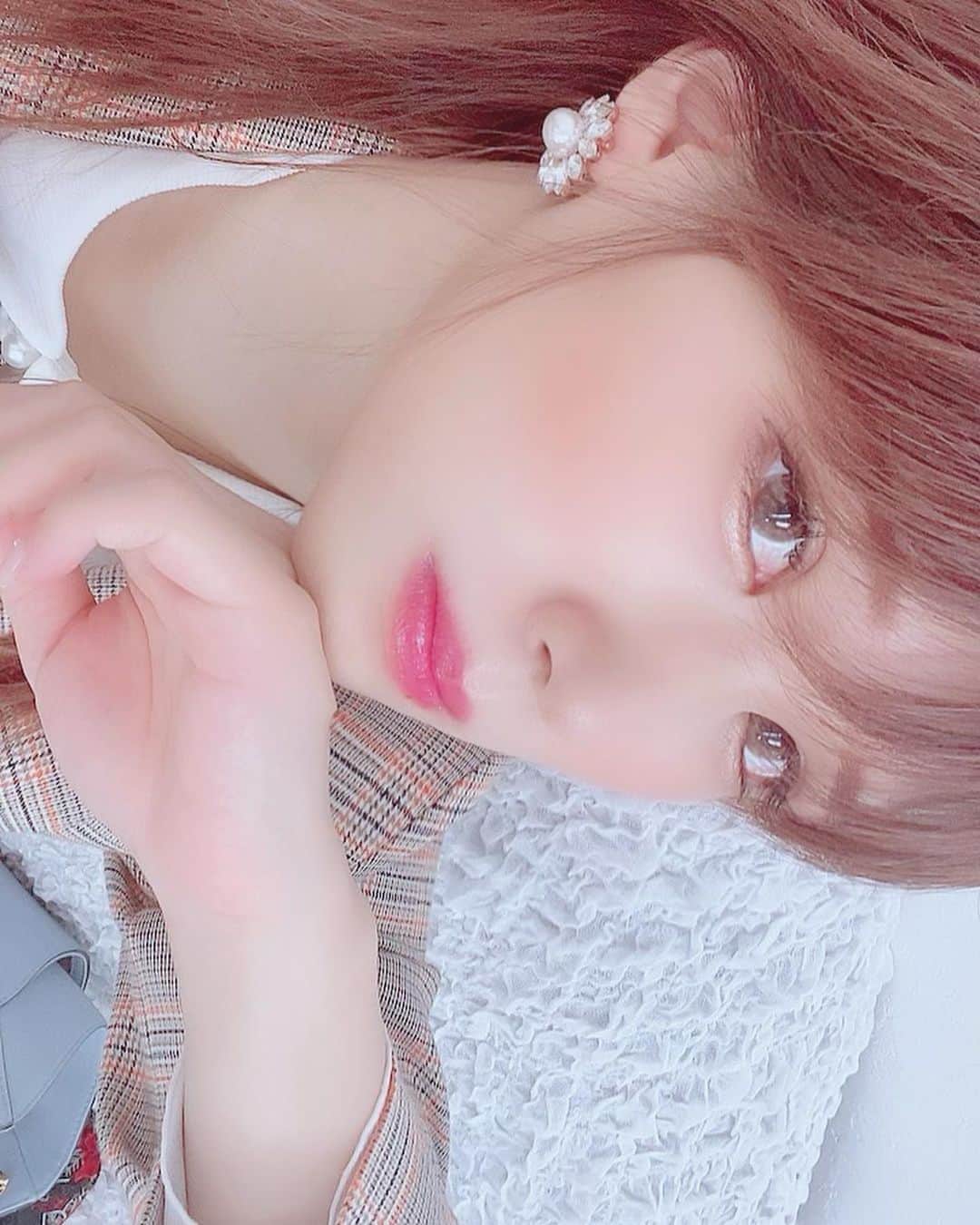 涼宮琴音のインスタグラム：「湿気がいやです、はい。」