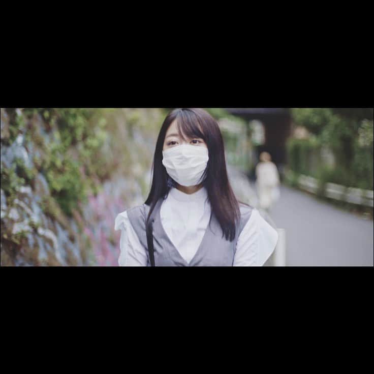 AKB48 Officialさんのインスタグラム写真 - (AKB48 OfficialInstagram)「For you, let's keep our distance 『Even When Apart』AKB48 「離れていても」  AKB48 official #YouTube https://youtu.be/Gq98wc_sbT0 ＝＝ 新型コロナウイルス感染拡大防止に取組む全ての皆様へエール。  大切な人を守るため、新しい生活様式の中で力強く生きる人々の姿を切り取ったドキュメンタリーミュージックビデオを公開いたしました。  #AKB48  #松井珠理奈  #前田敦子 #大島優子 #板野友美 #篠田麻里子 #小嶋陽菜 #高橋みなみ #指原莉乃 #山本彩  この曲は7月1日に配信リリース予定で、7月1日から12月31日の期間で得た収益は、新型コロナウイルス感染拡大防止のために全額寄付されます。  #離れていても」6月22日 21時49分 - akb48