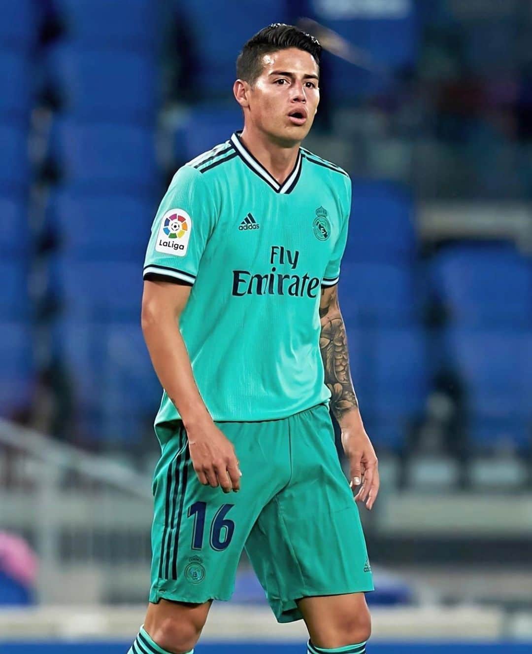 ハメス・ロドリゲスのインスタグラム：「Es positivo volver a jugar después de algunos meses. Día a día mejorando.」
