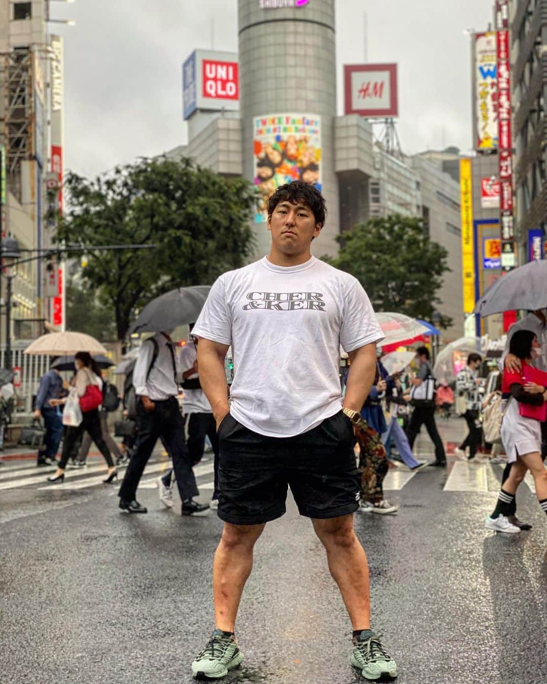山本俊樹のインスタグラム：「- 雨ニモマケズ 風ニモマケズ 耐えて勝つ」