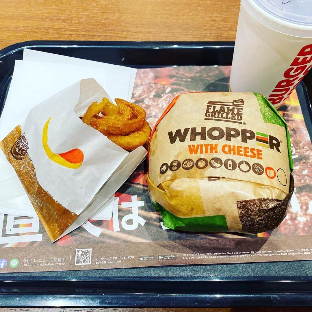 ドラゴン・キッドさんのインスタグラム写真 - (ドラゴン・キッドInstagram)「何年振りに食べたのかな？  #burgerking #バーガーキング #すごく #美味しい #また #行こう #ごはん #ジャンクフード」6月22日 22時47分 - dragonkid.22