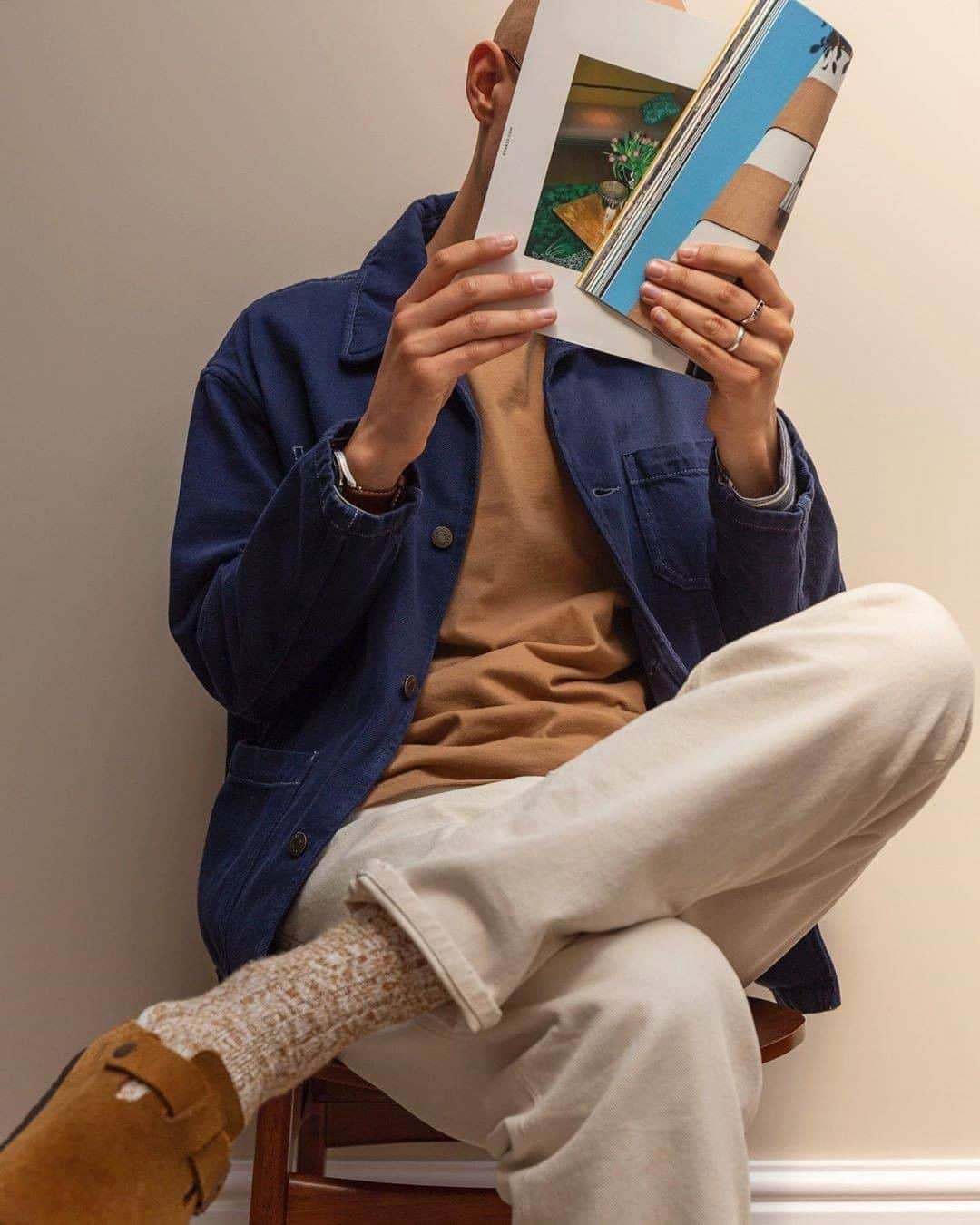 アメリカンビンテージのインスタグラム：「Want to read some news?  Go on AMV Journal! https://journal.americanvintage-store.com 📸 @mat_buckets #americanvintage #SS20 #womenswear」