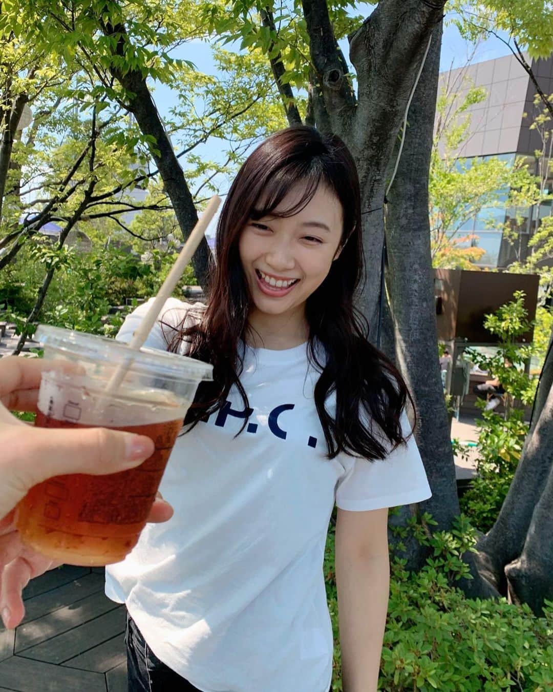 辻沙穂里のインスタグラム：「. こんなにへとへとなのにまだ月曜日！🥵 きっと今日もやり切った証拠！ 今週もがんばりましょう☺︎☺︎☺︎ このあと23:56から明石家電視台ご覧ください♡ 今日も、「なにをきくねん！」が リモートで復活でーす！」