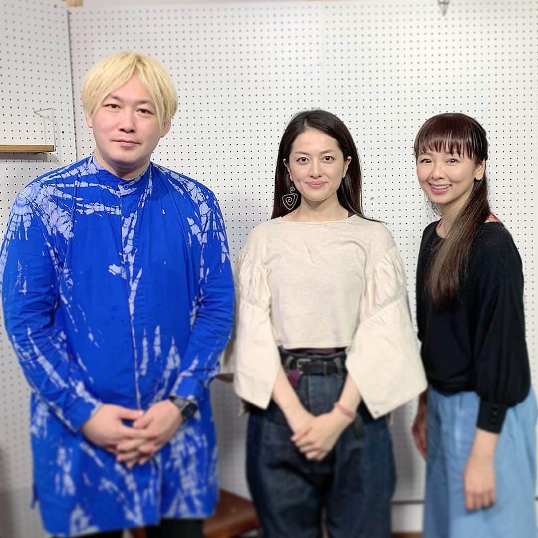 宍戸留美のインスタグラム：「#oilinlife #juns #山田タマル #津田大介 #宍戸留美 #音楽 #music  #YouTube #生配信 #live #talk #久しぶり」