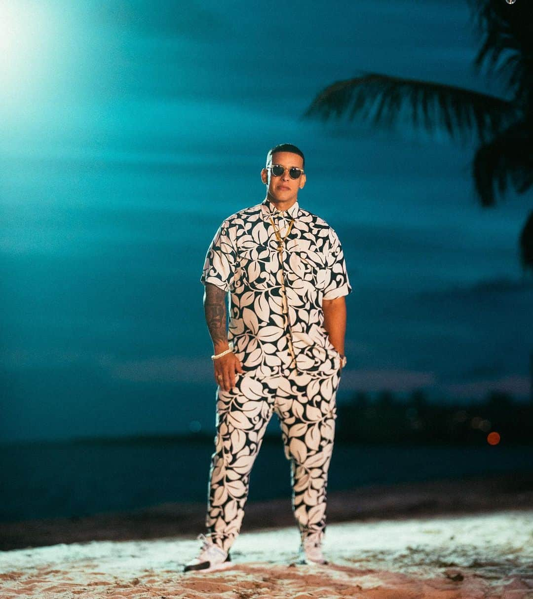 ダディー・ヤンキーさんのインスタグラム写真 - (ダディー・ヤンキーInstagram)「#bésame」6月23日 0時20分 - daddyyankee