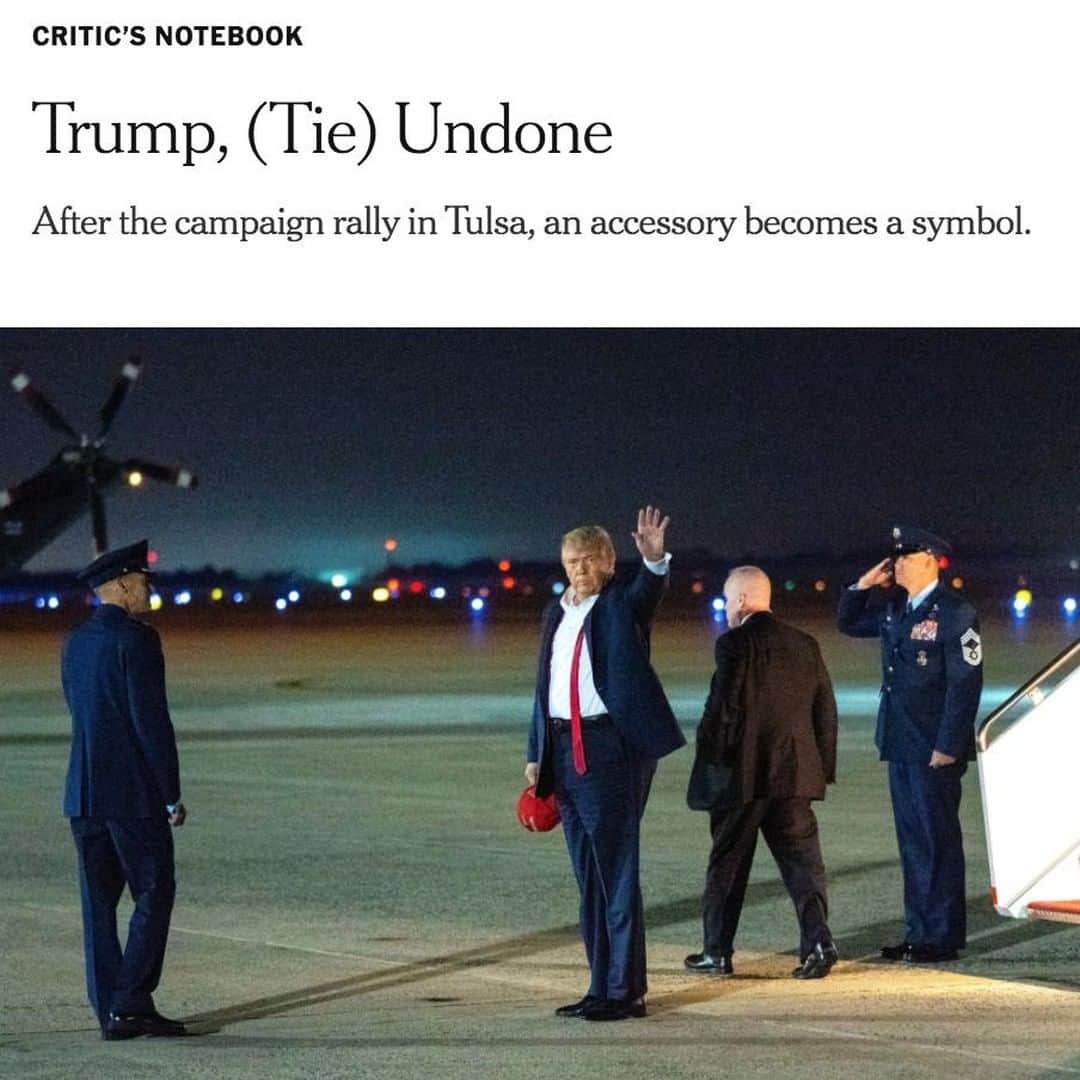 New York Times Fashionさんのインスタグラム写真 - (New York Times FashionInstagram)「President Trump created a stir while returning back to the White House from his under-attended rally in Tulsa, Okla. He believes deeply in the pageantry of his office and in airbrushed calculation. So in his walk with his hat in his hand and his tie undone, he telegraphed an unusual kind of defeat. Link in bio to read more.」6月23日 0時16分 - nytstyle