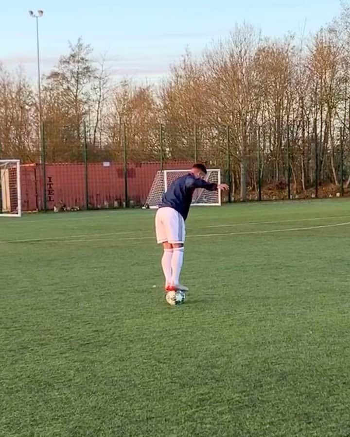 F2Freestylersのインスタグラム：「Touch Level - Impossible...🤯✅」