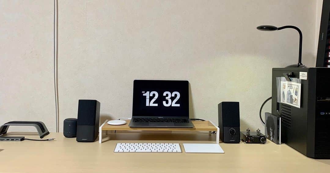 坪井遥司のインスタグラム：「途中経過 4Kモニターぽちった 届くまでこの状態 楽しみ過ぎる」