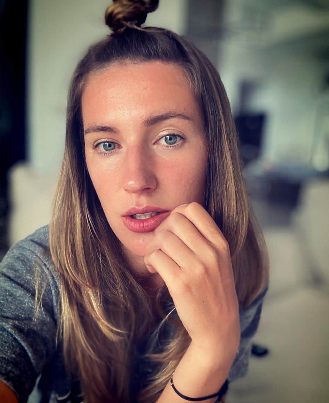 ビクトリア・アザレンカのインスタグラム：「If you draw the line, I hope you know I’m crossing it」