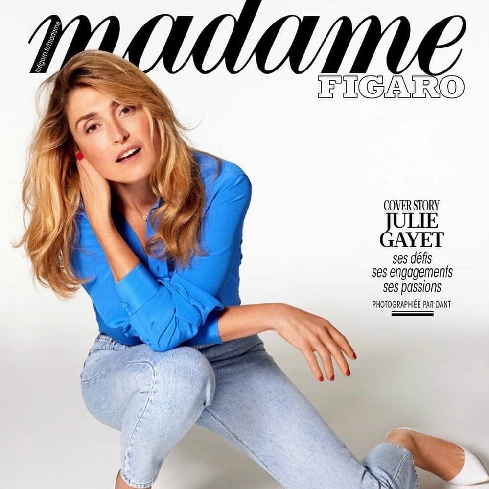 ジェラールダレルさんのインスタグラム写真 - (ジェラールダレルInstagram)「The Anna jeans 💙 Thank you @alexandratesson & @madamefigarofr  #GerardDarel #press #madamefigaro #Annajeans #iconic」6月23日 1時01分 - gerarddarel