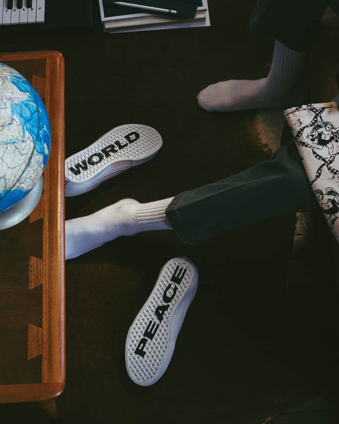 Vans Skateさんのインスタグラム写真 - (Vans SkateInstagram)「Did you catch @WuKeeper’s ‘World Peace’ video yet? If not, check our IGTV to give it a watch before this special collection arrives next month. Vans x Justin Henry will be available July 6th at select skate shops.」6月23日 1時13分 - vansskate