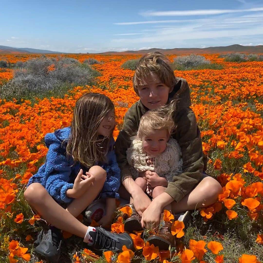 ピート・ウェンツのインスタグラム：「🧡 lucky to be your dad.」