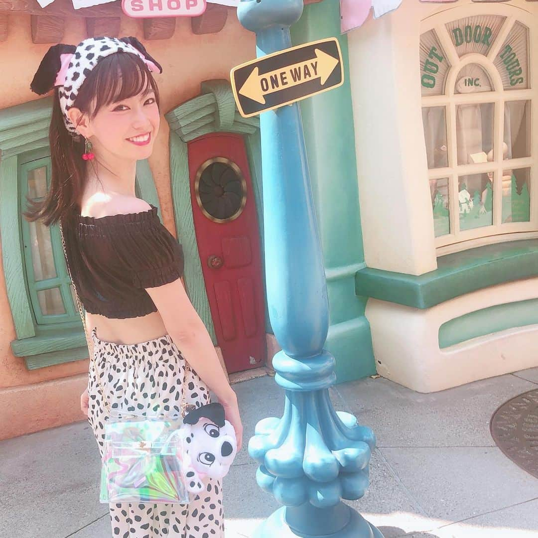 藤澤友千菜さんのインスタグラム写真 - (藤澤友千菜Instagram)「!! ヾ(´︶`♡)ﾉ ♬ わあー!!!!!! 🐭🎡🎠🏰 7月1日から再開🧸🧡 行きたかったよー‼︎ 行きたいよーʕ灬￫ᴥ￩灬ʔ いつ行けるかな？？ **˟*˟⁕˟*˟**˟*˟⁕**˟*˟⁕˟*˟**˟*˟⁕ #ディズニー再開 #disney #嬉しい #instagram #instagood #happy #model #fashion #101匹わんちゃん #101匹わんちゃんコーデ #藤澤友千菜」6月23日 12時45分 - yuchina1207