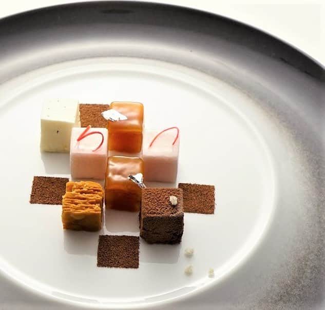 オテル・ドゥ・ミクニ(ウェディング)公式のグルメインスタ