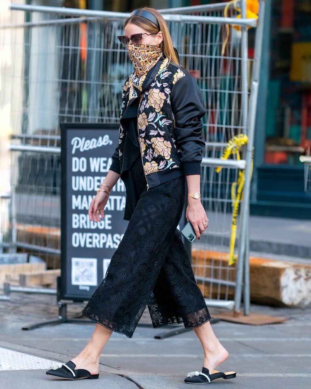オリヴィア・パレルモのインスタグラム：「As New York City enters Phase 2 of Reopening, getting inspired for #reemergenceoutfit opportunities! 👗 Remember that the best style statements are continuing to stay safe 😷  #styledbyop」