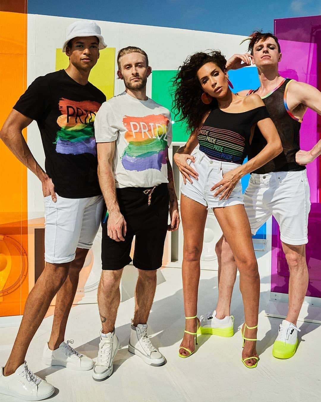 Macy'sさんのインスタグラム写真 - (Macy'sInstagram)「June is #pridemonth, and now, more than ever, we must acknowledge the unique challenges that Black LGBTQ youth face, especially in regards to their mental health. We have once again partnered with The @trevorproject , an organization that provides crucial support to LGBTQ youth, with special attention paid to providing diverse and culturally appropriate resources. You can show your support by donating through our site, at the link in our Pride highlight.」6月23日 6時49分 - macys