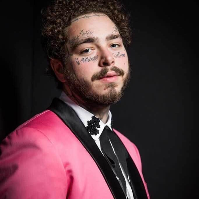 E! Onlineさんのインスタグラム写真 - (E! OnlineInstagram)「One word for Post Malone's new makeover? W O W. Link in bio to see his new face tattoo + shaved head. (📷: Getty)」6月23日 7時31分 - enews