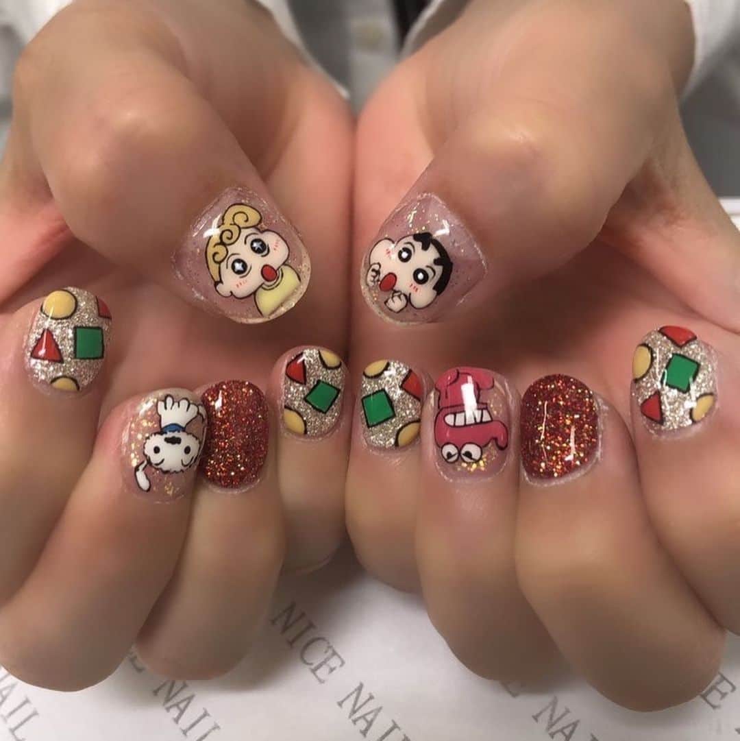 小嶋晶子のインスタグラム：「(◎´艸`{ New nail💅I really like this!  #nail #nails #newnail #newnails #crayonshinchan #crayonshinchannail #ジェルネイル #手描きネイル #クレヨンしんちゃんネイル #クレヨンしんちゃんネイル」
