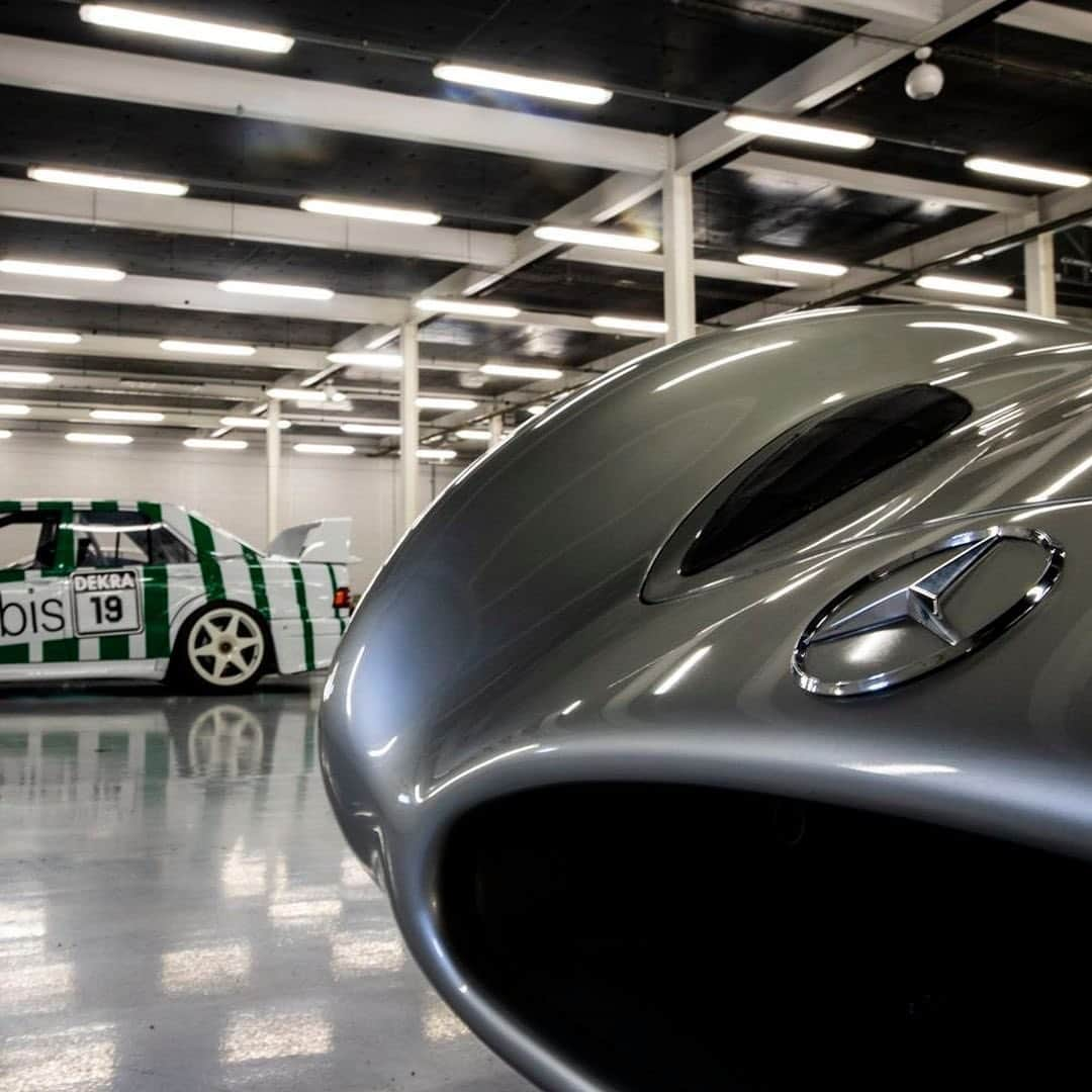 メルセデス・ベンツさんのインスタグラム写真 - (メルセデス・ベンツInstagram)「So what is waiting in your own garage to be taken out for a ride? 😍  #MercedesBenz #MBclassic #MBCar #Classic #Daimler #thebestornothing 📷 by @craig_pusey_photography for @mercedesbenzmuseum」6月23日 7時44分 - mercedesbenz