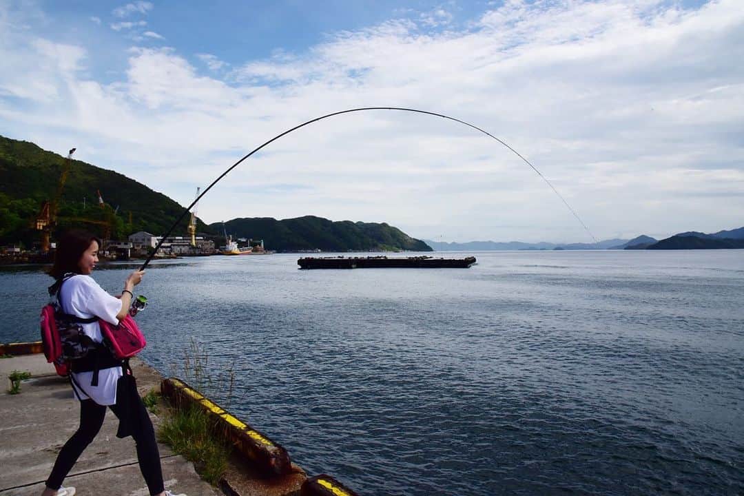 レジャーフィッシングさんのインスタグラム写真 - (レジャーフィッシングInstagram)「1投目にヒット！  #このあと沈黙状態　#釣りあるある #フカセ　#チヌ　#ガルツ　#ヒロキュー　#サンライン」6月23日 8時01分 - leisurefishing