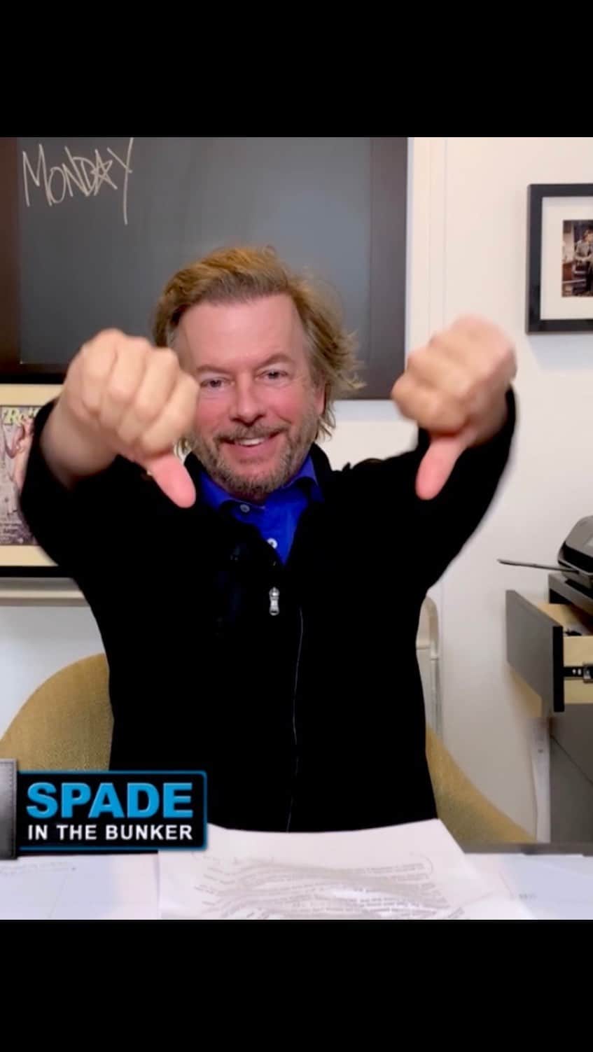 デヴィッド・スペードのインスタグラム：「...lots happening」