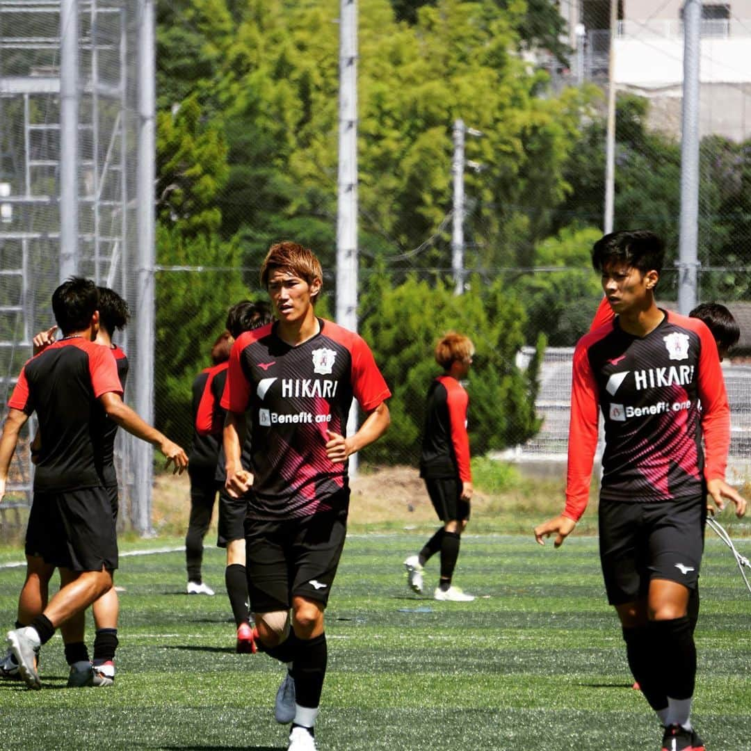 愛媛FCさんのインスタグラム写真 - (愛媛FCInstagram)「today's training💪 オフ明けはフィジカル💪💪 再開まであと4日⚽️ #Jリーグ #DAZN  #田中裕人 #三原秀真 #山瀬功治 #横谷繁 #前野貴徳 #吉田晴稀 #長沼洋一 #茂木力也 #西岡大志 #清川流石  #愛媛FC #ehimefc  #梅津寺」6月23日 14時11分 - ehimefc12