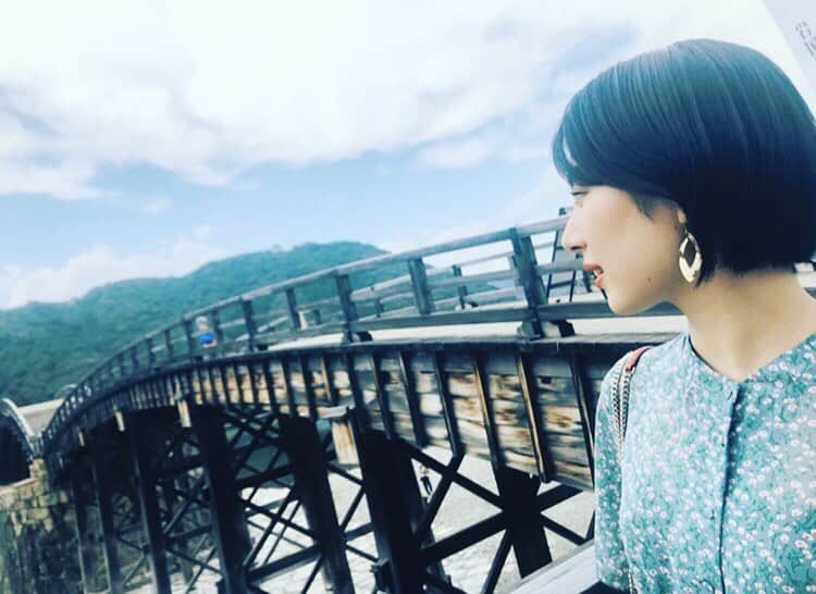 RUUNAさんのインスタグラム写真 - (RUUNAInstagram)「. . 懐かしの山口県。 錦帯橋楽しかった🌸 . 本当一つ一つが 思い出で溢れてる。 . . #kolme #okayama #trip #kintaikyo #memories  #bridge #river #nature  #山口県 #錦帯橋 #思い出 #自然豊か #おすすめ  #過去写真」6月23日 10時26分 - ruuna_kolme