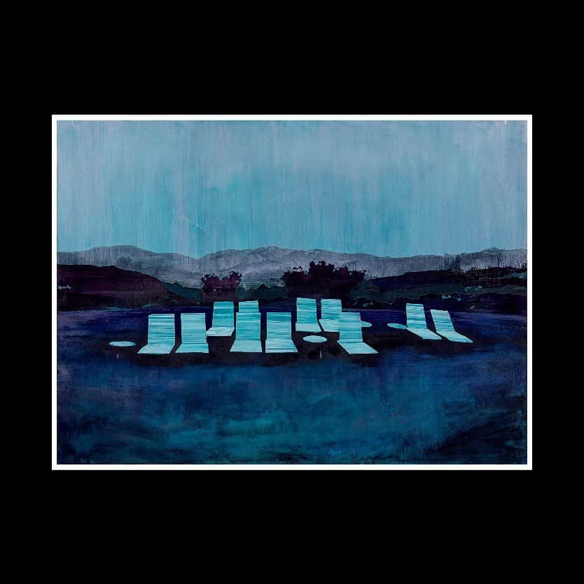 Robert Bingamanのインスタグラム：「From time to time I have painted a scene in two color motifs—loosely speaking those are day and night. I’ve never been quite sure why I’ve done it. Something to do with the nature of going on walks, and being stopped by some fragile informant along the way. And then coming back—perhaps after games with the family or some other mundanity from the world—to see if it’s still there. It almost always isn’t. Something has changed. But it’s on that return, with your adjusted vision and the waning buzz, that you’re comfortable enough to take off your shoes and wander back to your temporary home. Grass and asphalt and contentment that you saw something at least once.」