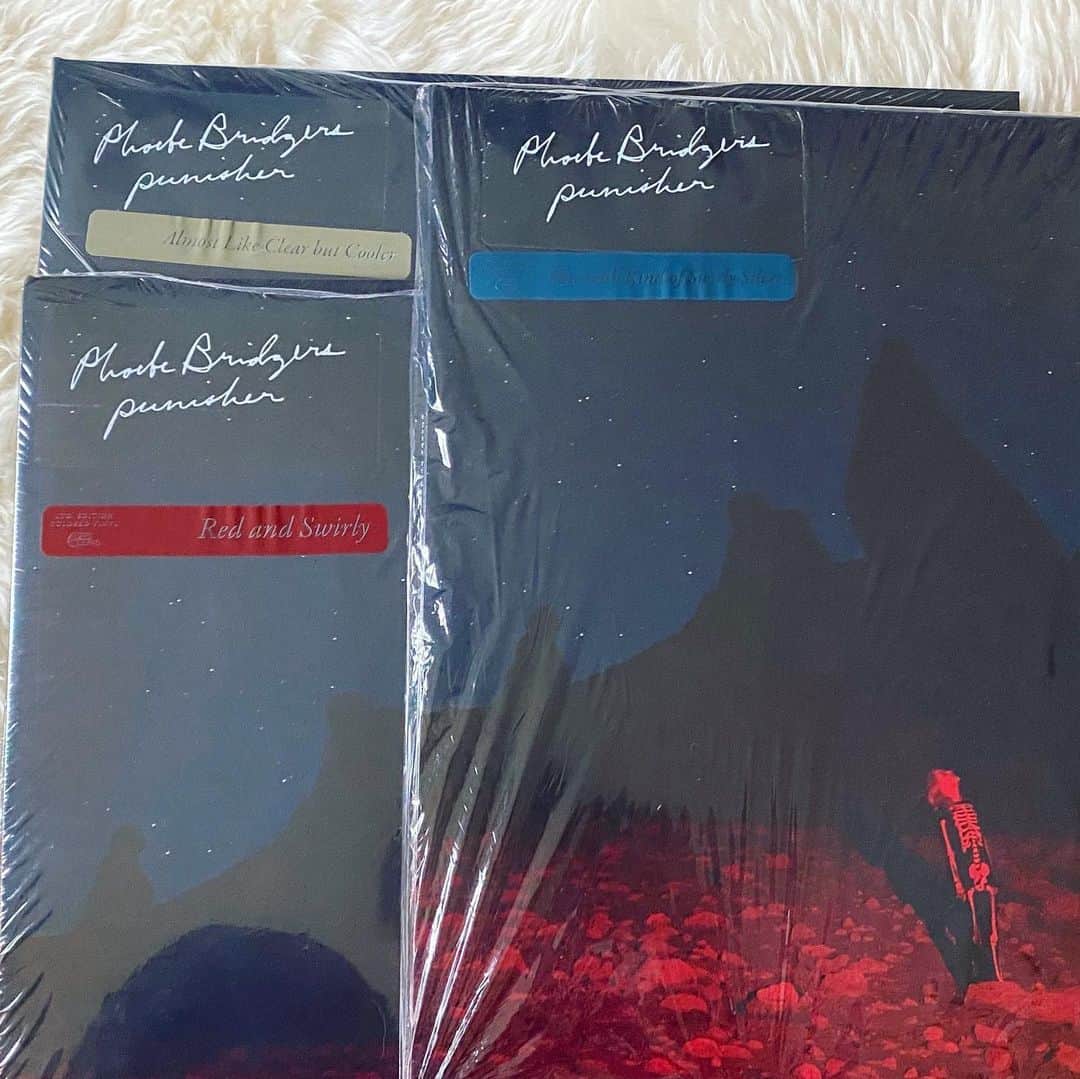 山田稔明さんのインスタグラム写真 - (山田稔明Instagram)「フィービー・ブリッジャーズは日本盤CDも同時リリースになったので対訳を睨みながら堪能。全部で4枚の『PUNISHER』をかわるがわる聴いている…。 #買ったレコード2020 #買ったレコード #phoebebridgers」6月23日 11時02分 - toshiakiyamada