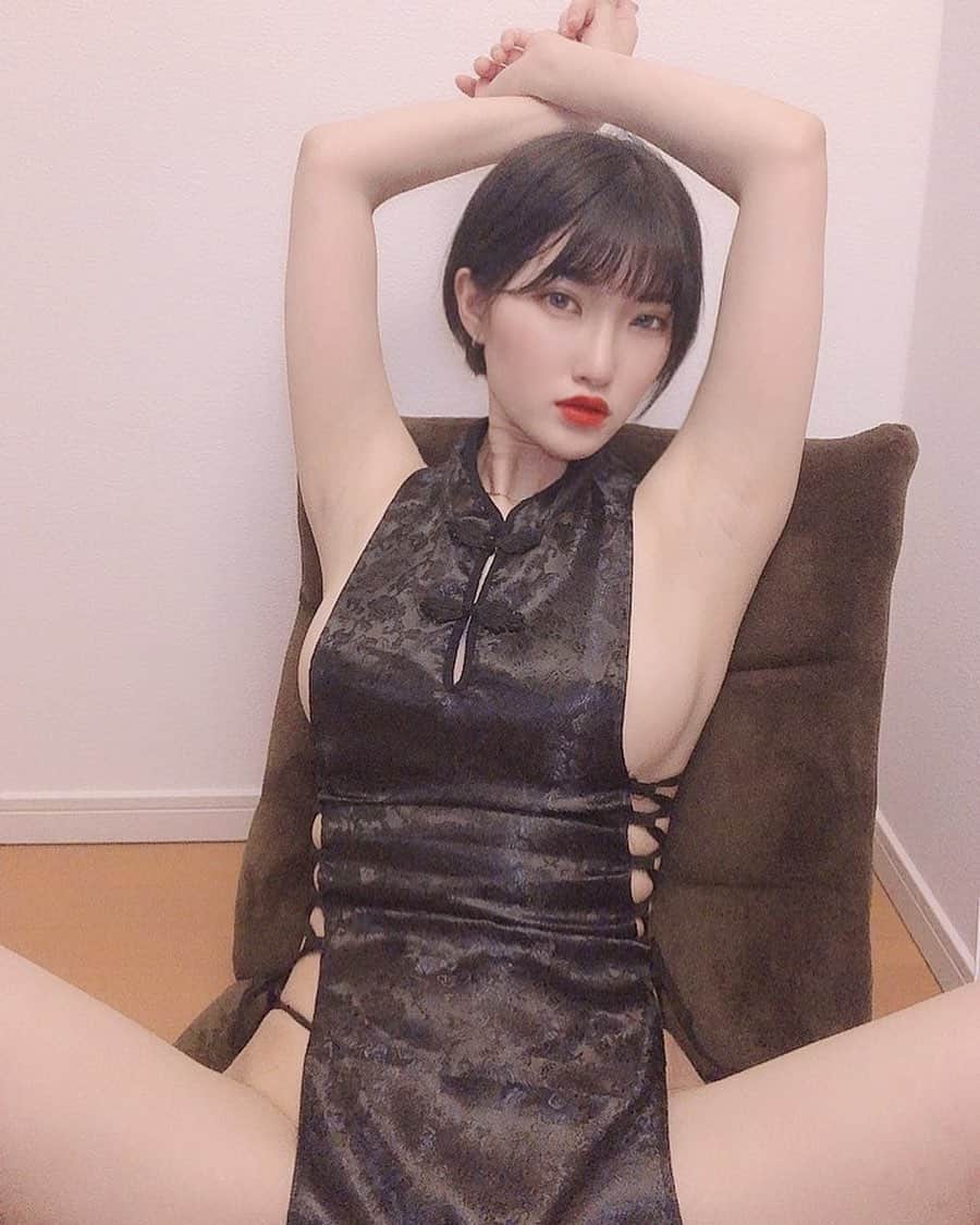 東条蒼のインスタグラム：「＊ ・ ・ これでインスタライブて、だいぶギリギリなことしてよなーと思い出した。笑笑 ・ ・ またやったら、 みに来てくれますか？❤️ ・ ・ ・ てか、絶対きてくださいね！ ・ ・ ・ #チャイナ #コスプレ ・  #東条蒼 #クルーズグループ #セクシー女優 #av女優 #メガネ女子 #黒髪 #ショートヘア #あおたん　#teamメレンゲ #followｍe #following #japan #girl #photooftheday #tagsforlikes #instalike  #台湾 #香港 #粉我 #拍照 #照片 #人像攝影」