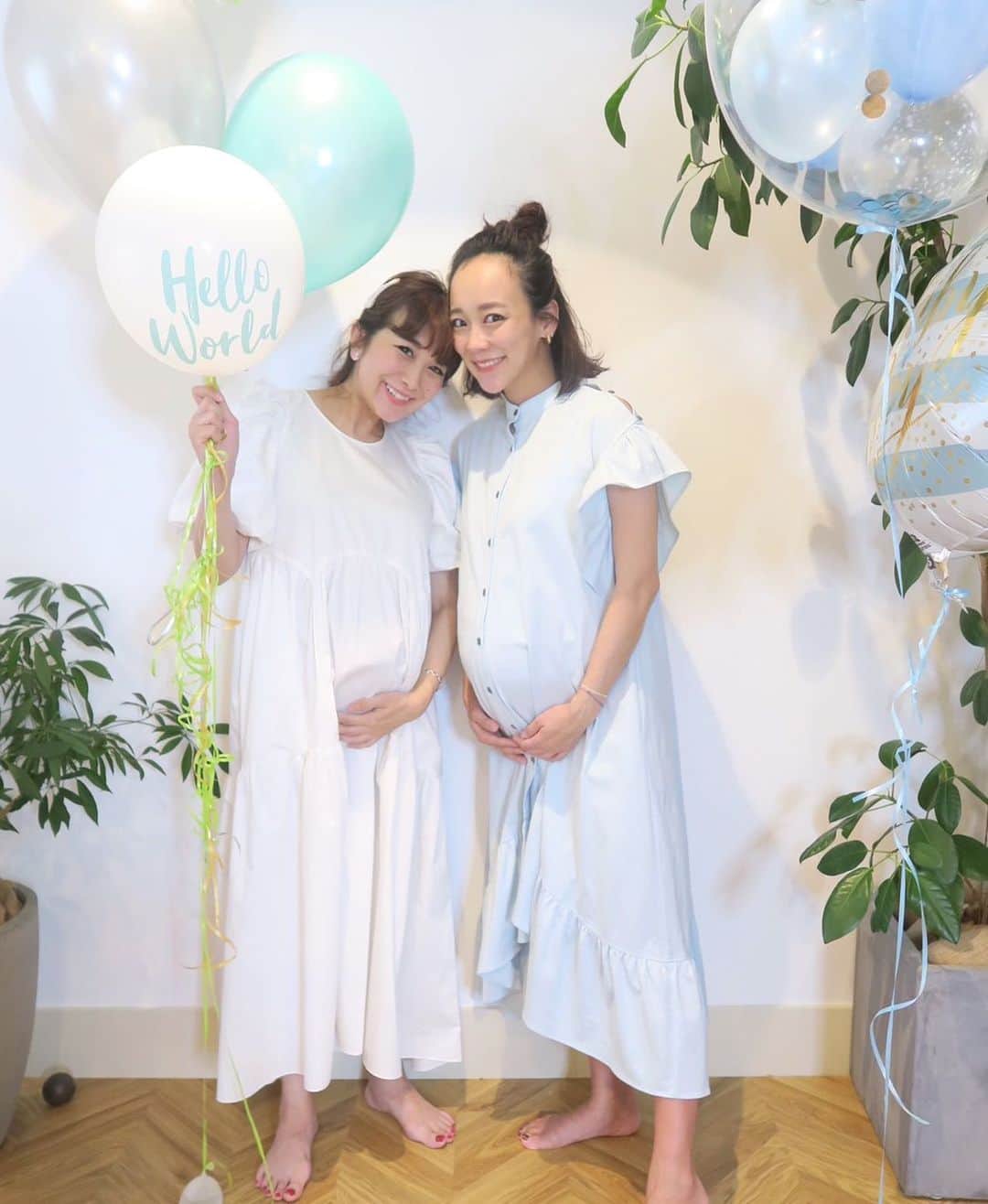 Mai Wakimizuのインスタグラム：「こんな奇跡ってあるのかな。大親友saorin @rosysaorimonsterと予定日がまさかの3週間違い！しかも同じboy!!お互いに妊娠報告をしたあの時の興奮、今でも忘れられません♡このマタニティ期間もそしてこれからも、saorinと一緒なら楽しいことだらけ間違いなしで不安ゼロ＼(^o^)／本当に彼女、なんでも知ってるんです。笑  会う度に、次はsaorinの出産後だね〜とバイバイするのにまた会えちゃう奇跡♡笑 主人達にもそろそろしつこいと文句言われてるほど。笑 やっと撮れた最初で最後の妊婦2ショット♡ #マタニティ#マタニティライフ#妊娠9ヶ月#妊娠10ヶ月」