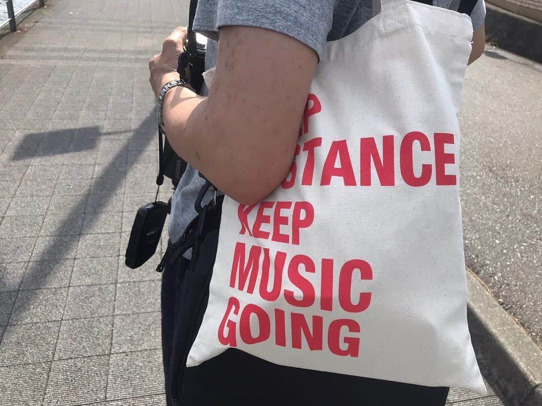 田島貴男さんのインスタグラム写真 - (田島貴男Instagram)「. KEEP DISTANCE KEEP MUSIC GOING and LET'S GO OUT!  #originallove  #tajimatakao #kdkmg」6月23日 11時29分 - tajimatakao