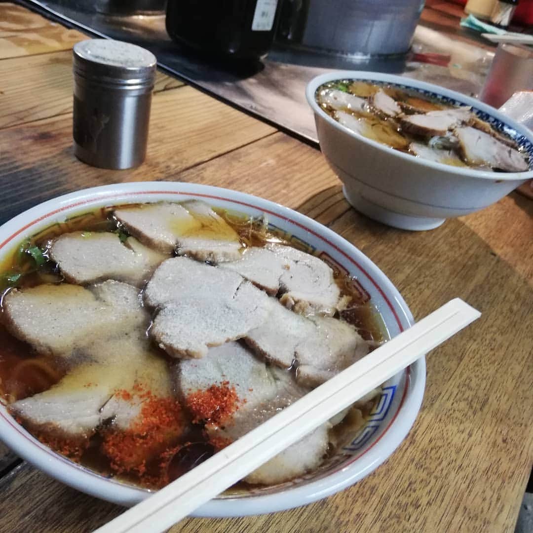 松本隆博のインスタグラム：「。 超父ひさびさ！ ここは、松ちゃんラーメン ヽ(*´∀｀)ノ」