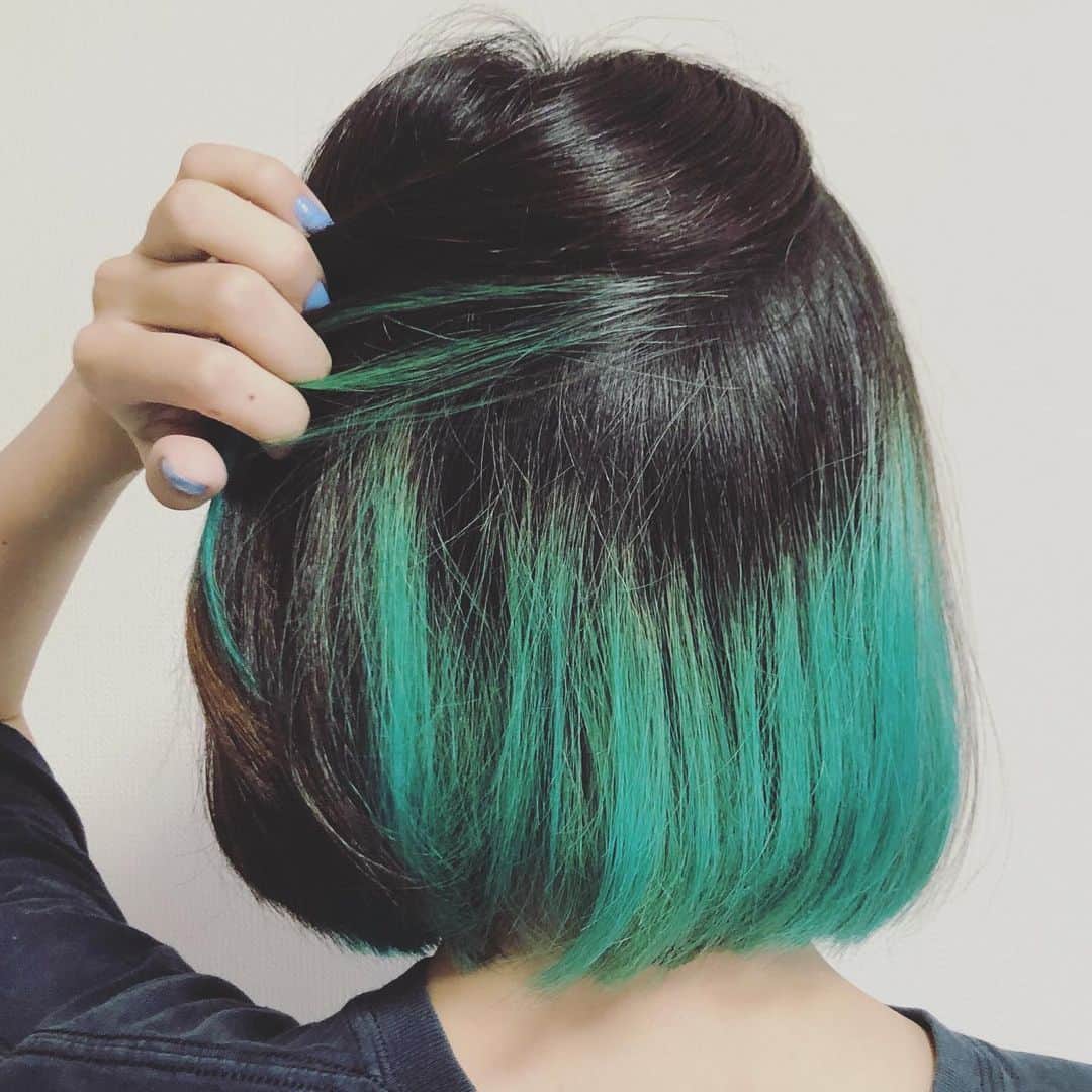 秋山衣梨佳さんのインスタグラム写真 - (秋山衣梨佳Instagram)「そういや髪色。ブリーチしなおさず、色入れました。7月入ったら美容室行くぞ〜！ #newhair#ちゃりhair」6月23日 22時49分 - akiyamaerika