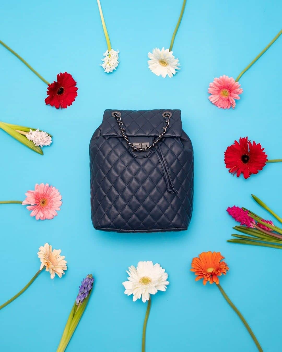 のインスタグラム：「What if it's only Tuesday? City Escape backpack will travel you places in style. Discover now the new it-bag for a stylish summer in the city in-store. Soon also online.  #follifollie #accessories #backpack #cityescape #itbag #bagsofinstagram #bag #bagoftheday」