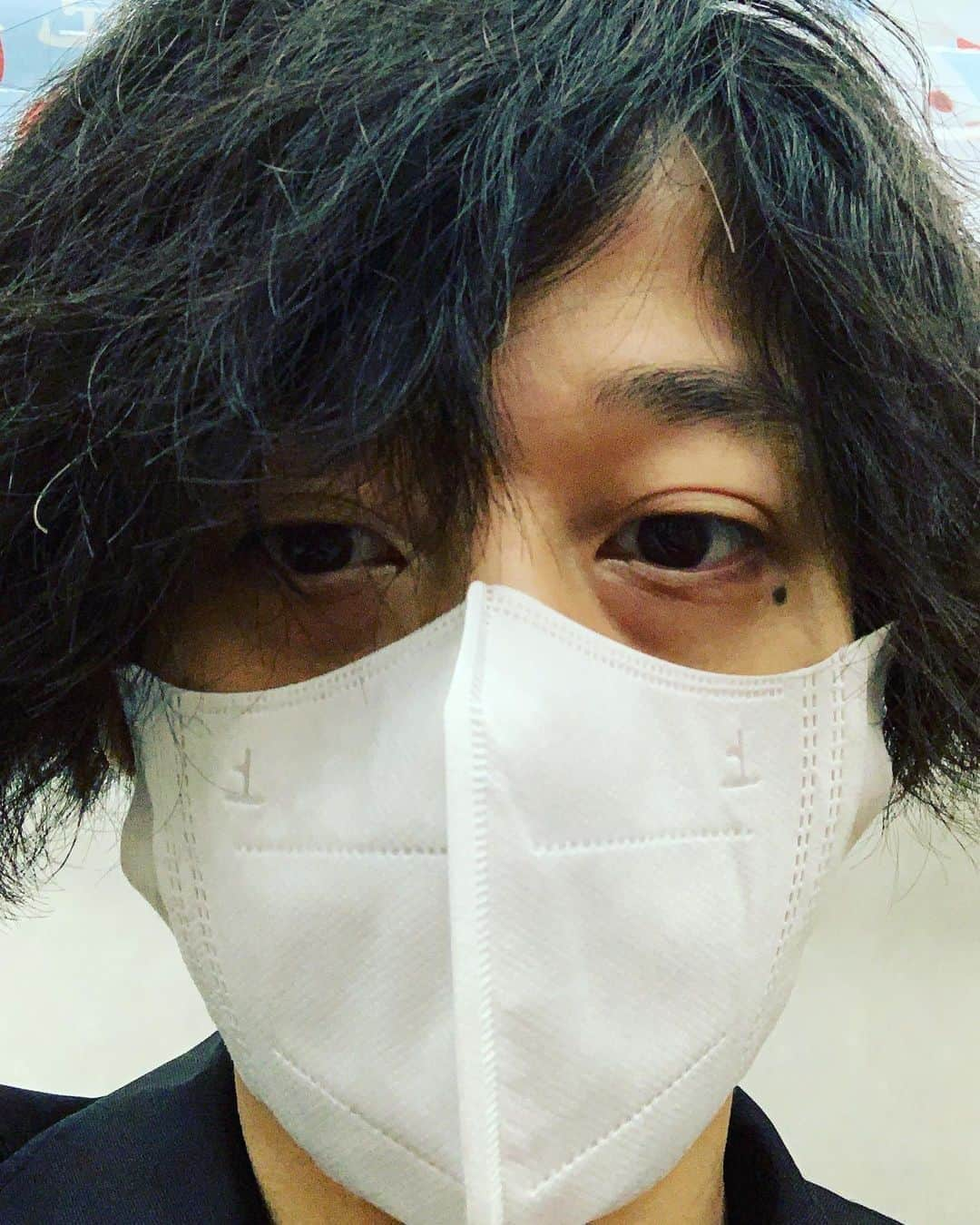 白井眞輝さんのインスタグラム写真 - (白井眞輝Instagram)「YouTubeのネタが思いつかないので即席Q&Aをやってみたいと思います。 到着順に答える形で。それなら生配信でもいい気がするんですが今回はやりませんw  追加:予想以上に多くの質問がきたのでもう止めますねw  たくさんの質問ありがとうございました！」6月23日 23時21分 - masakishirai_alexandros