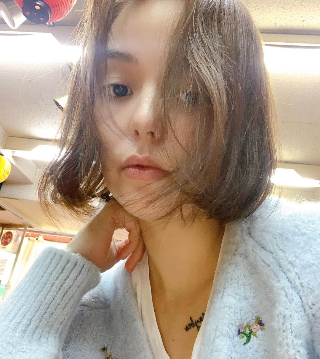 maya kibbel キベルまやのインスタグラム：「久々の髪の毛チェンジ💫」