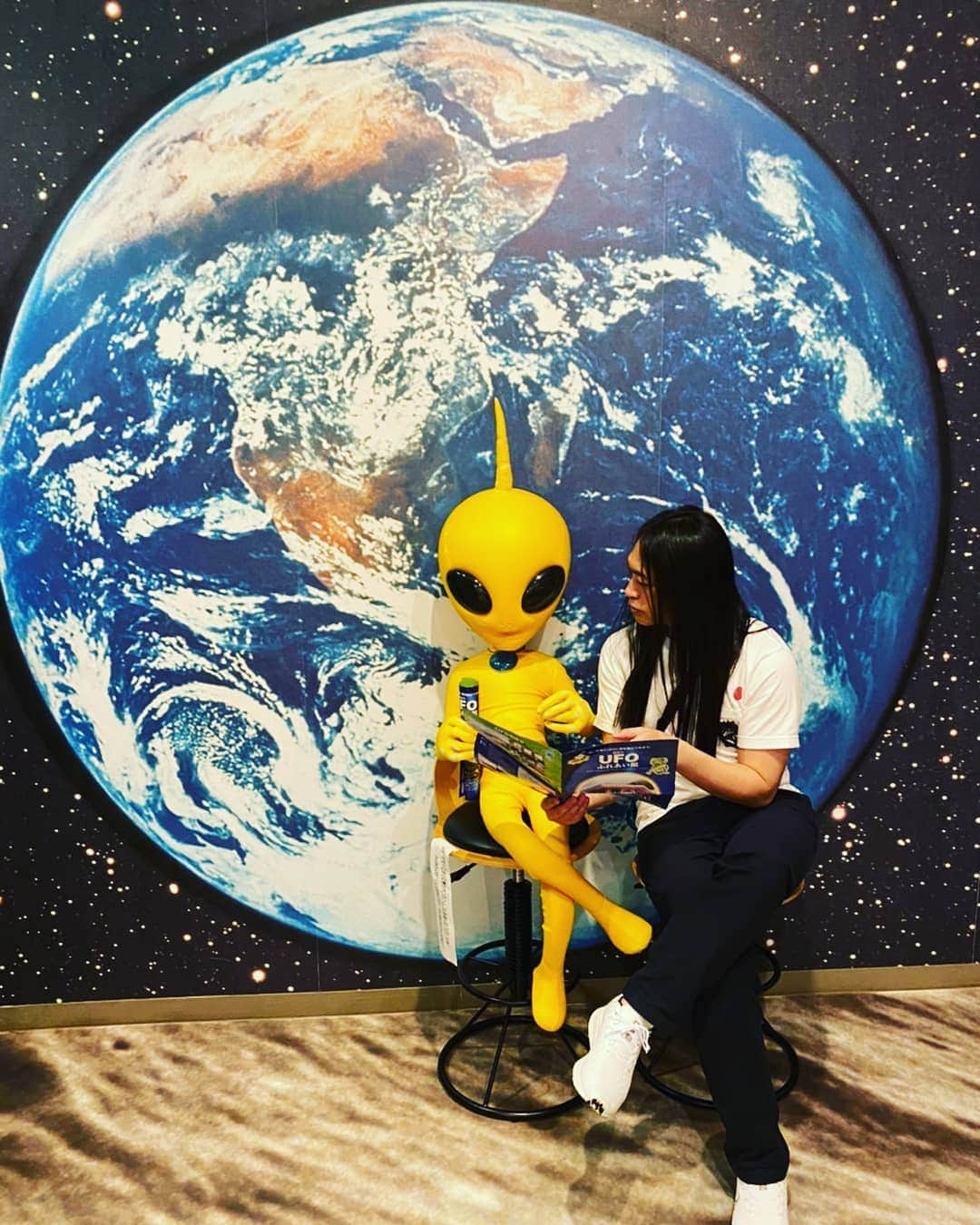 LOVE ME DOさんのインスタグラム写真 - (LOVE ME DOInstagram)「議論がヒートアップ！ #ufoふれあい館 #ufo物産館 #宇宙人と話し合い #福島県福島市飯野町 #千貫森公園」6月23日 15時07分 - lovemedo_fortunteller