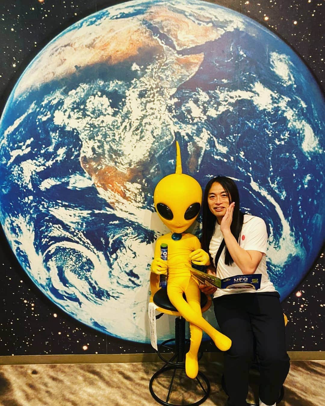 LOVE ME DOさんのインスタグラム写真 - (LOVE ME DOInstagram)「ダイブ打ち解けられました！ #ufoふれあい館 #ufo物産館 #宇宙人と会話 #宇宙人と話し合い #福島県福島市飯野町 #千貫森公園」6月23日 15時09分 - lovemedo_fortunteller