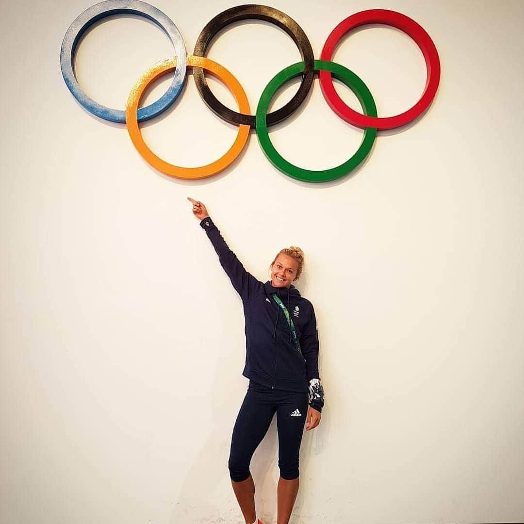 トニア・コーチさんのインスタグラム写真 - (トニア・コーチInstagram)「💙🖤❤️💛💚 Happy Olympic day!!! Memories that last a life time 💙 2008 2012 2016 💙  #happyolympicday #Olympicday #hardwork #diving #swimsuit #memories #sport」6月23日 16時02分 - toniacouch