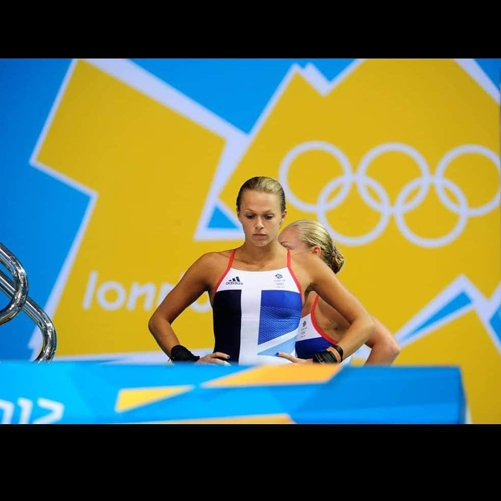 トニア・コーチさんのインスタグラム写真 - (トニア・コーチInstagram)「💙🖤❤️💛💚 Happy Olympic day!!! Memories that last a life time 💙 2008 2012 2016 💙  #happyolympicday #Olympicday #hardwork #diving #swimsuit #memories #sport」6月23日 16時02分 - toniacouch