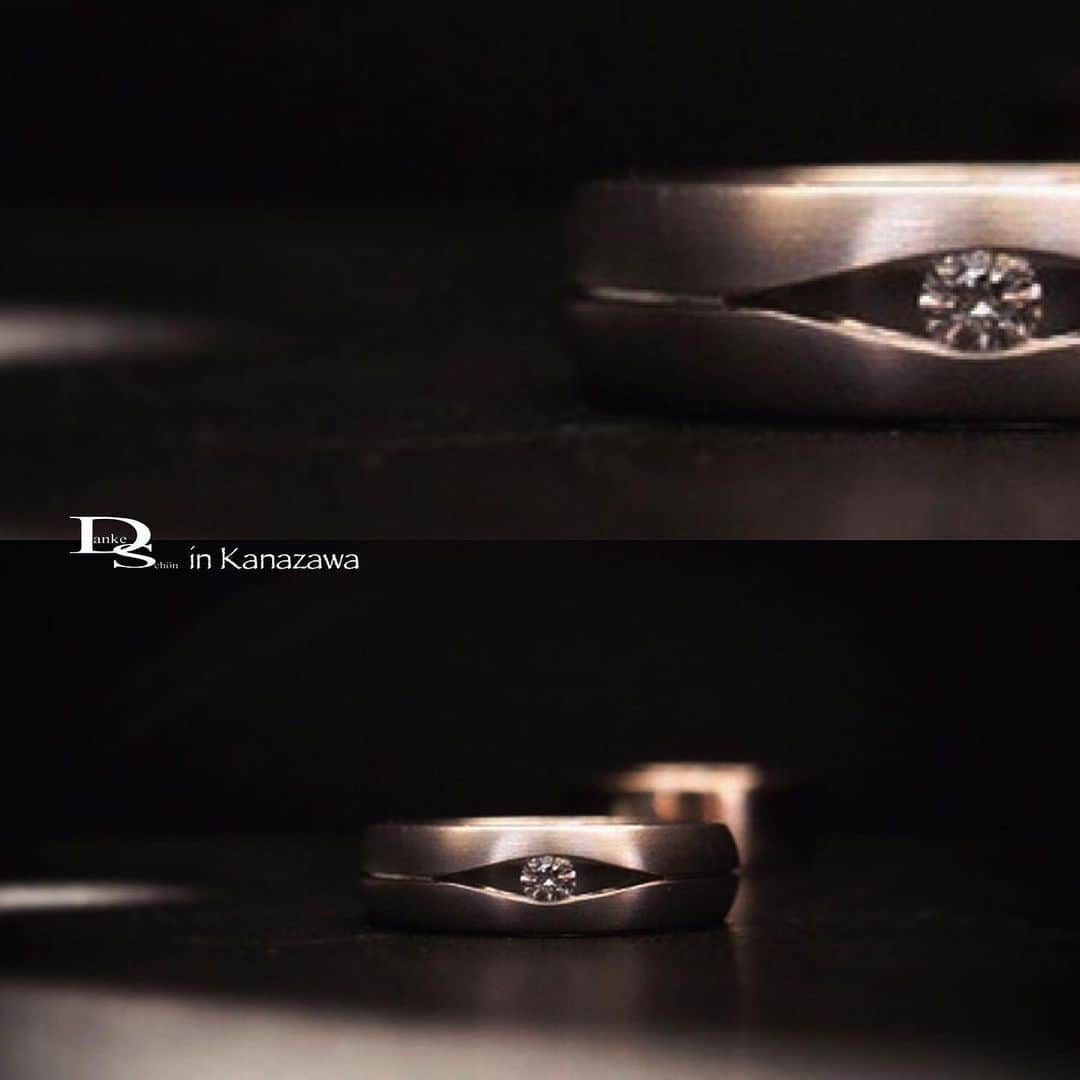 Danke schön ダンケ 金沢 結婚指輪 鍛造さんのインスタグラム写真 - (Danke schön ダンケ 金沢 結婚指輪 鍛造Instagram)「・ ・ 今日は敢えてDiaの 留め方じゃなくて ・ ・ 皆さんが 気に留めていない所 ・ ・ 指輪真正面から見ると どうです⁉︎ ・ ・ なかなか 切れ長の目みたいでしょ😆 ・ ・ このシュッ！とした感じが 美しく感じませんか？ ・ ・ なかなか類を見ない 魅力的モデル ・ ・ 勿論これも 削り出しです。 ・ ・ なかなか 型に流した「鋳造製法」では 表現出来兼ねる ・ ・ シュッ‼︎と ・ ・ したこの切れ長感が クリスチャンバウアーです。 ・ ・ ※このモデル オール鏡面加工もお勧め👍🏻 ・ ・ ・ 鍛造削り出し 🇩🇪クリスチャンバウアー 専門店 『  Danke schön 』 ・ ・ ・ ——Danke————————————— ▪︎トップページ 🔜 @danke2005 ———————————schön———— ・ ・ ・ #christianbauer_kanazawa #クリスチャンバウアー金沢 #金沢結婚指輪 #結婚指輪 #婚約指輪 #鍛造指輪 #金沢花嫁  #ダイヤモンドリング #工業系 #christianbauer #ポルシェ #メルセデスベンツ #金沢クリスチャンバウアー  #旋盤 #切れ長 #結婚記念日 #切削 #ポリッシュ #結婚指輪金沢 #福井結婚指輪 #富山結婚指輪 #メンズリング #マリッジリング #隠れ家 #金沢 #富山 #福井 #メンズブライダル #マリッジリング探し ------------------------------------------ 鍛造削り出し 🇩🇪クリスチャンバウアー 専門店 『  Danke schön 』 ・ • 営業時間 am11:00〜pm9:00 • 定休日 : 木曜日 • 駐車場 : 店舗前OK • ご予約 : 優先 ・ ・ ——Danke————————————— ▪︎トップページ 🔜 @danke2005 ———————————schön————」6月23日 16時18分 - danke2005