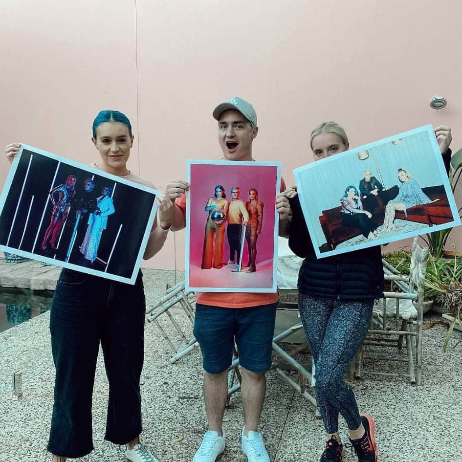 シェパードのインスタグラム：「One of these could be yours, and you might even get a free sibling too. 🤣 Just Pre-Save 'Symphony' and then head to our website to enter the draw for these signed prints! Winner announced tomorrow!」