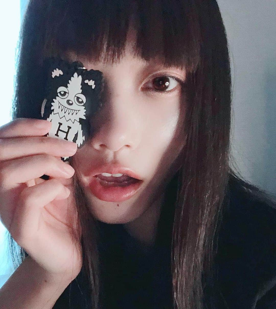 阿知波妃皇さんのインスタグラム写真 - (阿知波妃皇Instagram)「かっわeキーホルダー届いた❤︎ デザイン可愛すぎだねー❤︎ 売り上げは保護団体へ寄付されるみたいです, 大切な命が助かりますように☺︎ #HORSMIC  #保護猫 #保護犬  #おそろいしよ」6月23日 18時11分 - achinami