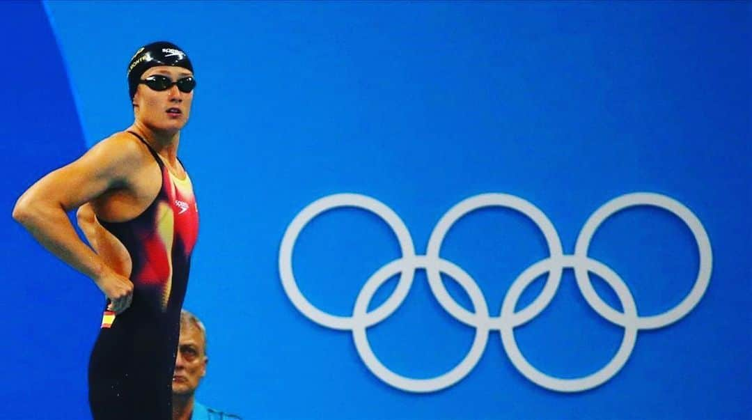 ミレイア・ベルモンテ・ガルシアのインスタグラム：「Happy Olympic day to everyone! 👋🏻💪🏻 💙🖤❤️💛💚」