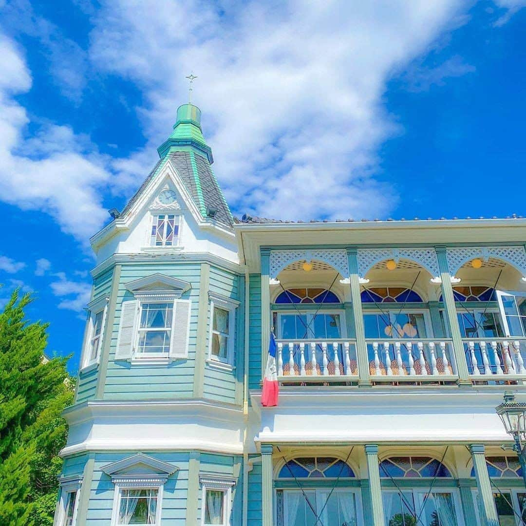 横浜市さんのインスタグラム写真 - (横浜市Instagram)「Step into Yokohama history at Yamate Jubankan, where you can sit down for a meal at this French restaurant in a Meiji-style building.﻿ Photo: @hanatsuzukinosakura﻿ #myyokohama﻿ ﻿ #yokohama #darlingescapes #beautifuldestinations #artofvisuals #somewheremagazine #discoverglobe #travelawesome #passionpassport #lovejapan #explorejapan #japanlife #japanfocus #japan_vacations #japanrevealed #よこはま #ヨコハマ #横浜 #山手十番館」6月23日 19時18分 - findyouryokohama_japan