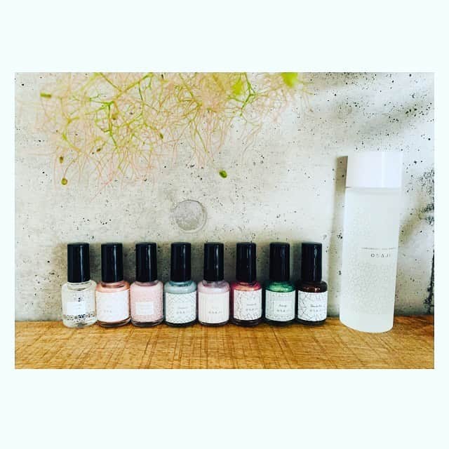 木部明美さんのインスタグラム写真 - (木部明美Instagram)「・﻿ OSAJI ﻿ 爪に優しいネイル💅🏼﻿ カラバリがステキ♡﻿ んでもって…﻿ アセトンフリーの優しいネイルリムーバー﻿ ﻿ 最高デス！！﻿ ﻿ 2枚目﻿ 自粛中にポチッとした…﻿ OSAJIのガーゼタオル︎☺︎﻿ ﻿ とにかく…肌に優しい〜﻿ 顔もタオルをのせるだけでふける！﻿ 擦らないでいい〜﻿ タオルに出会えました!!!!!﻿ ﻿ まるさんありがとぅー﻿ @rina_kina﻿ ﻿ #愛してやまないコスメ#優しいネイル#nail#towel#ガーゼ#osaji#きべメイク#きべネイル#🍡」6月23日 19時19分 - kibeburu