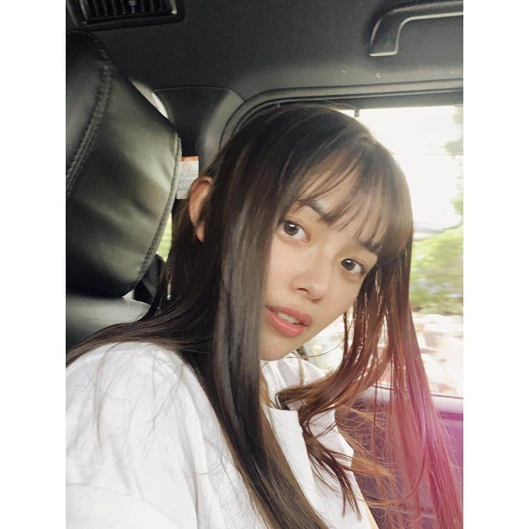 森日菜美さんのインスタグラム写真 - (森日菜美Instagram)「髪の伸びが早いんです〜💇‍♀️ 今日は兄にキャッチボール手伝ってもらった！ 好きこそ物の上手なれ、ですね⚾️ 巨人vs広島お家で観戦してます〜 #ひなだいありー」6月23日 20時13分 - hinami_mori