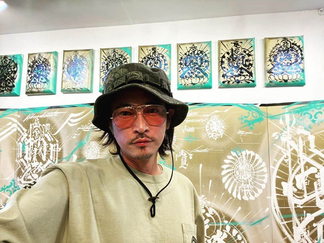 窪塚洋介のインスタグラム：「#cmk #cmkgallery #TAKIZOMORO」